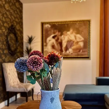 Singular Cotton Apartment Granada