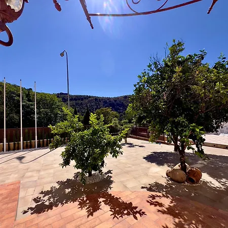 Singular Cotton Apartment Granada